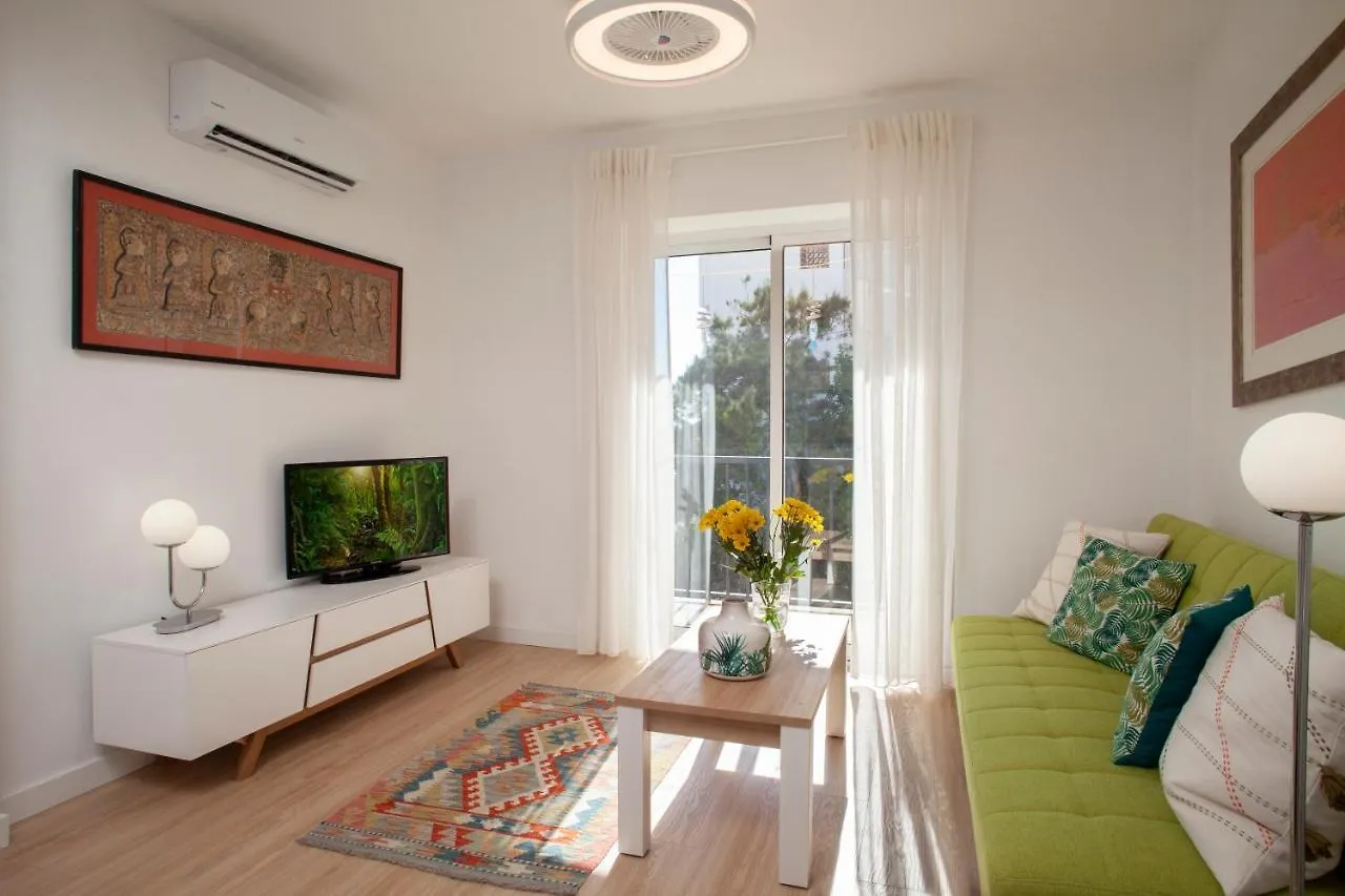 Lovely Beachfront Apartment In Calahonda Sitio de Calahonda España